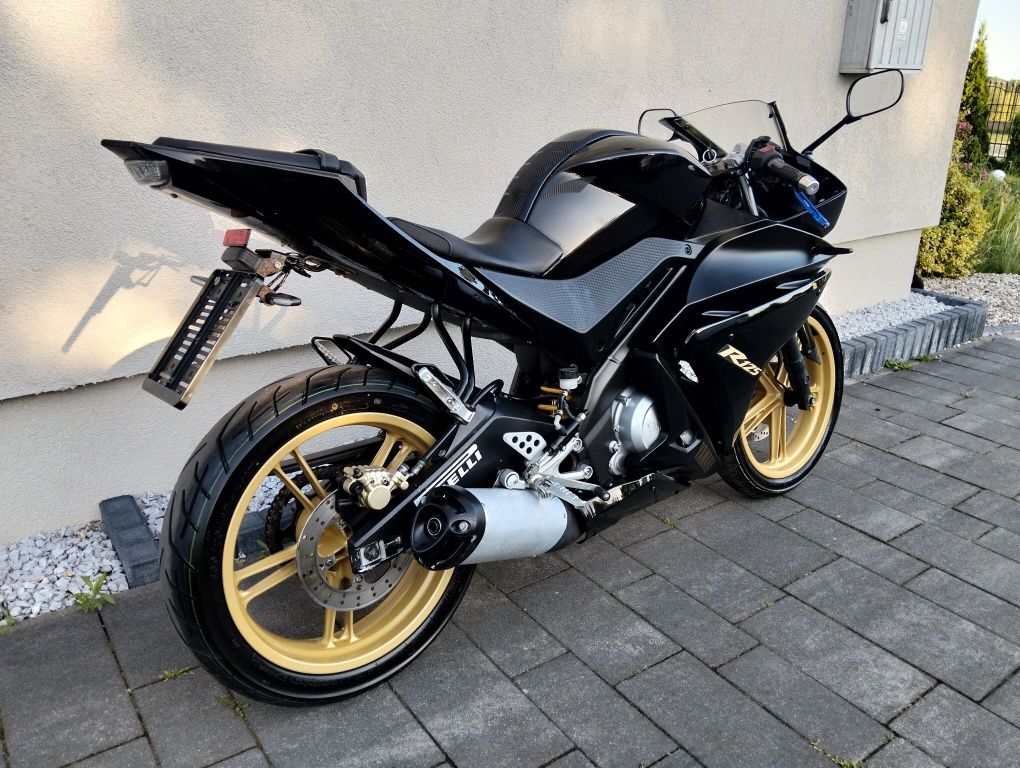Yamaha YZF 125 R kat A1/B z Niemiec Transport