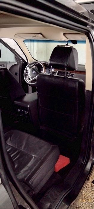 Ford Flex ( сімейний , 7 місць, повний привід)