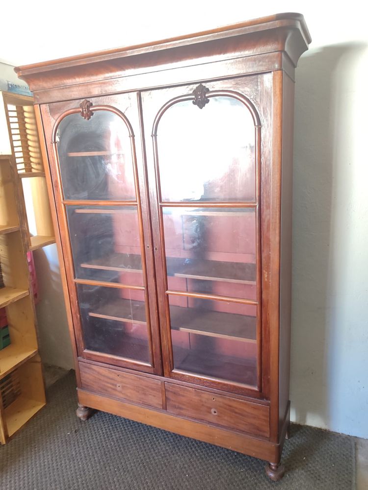 Vitrine antiga vidreira