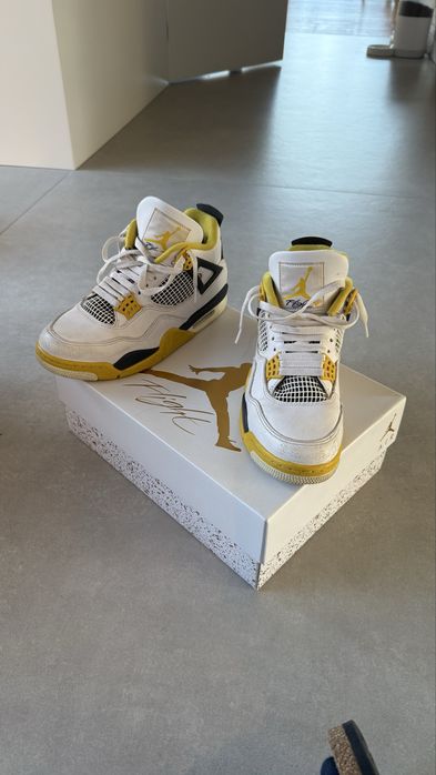 Jordan retro 4 rozmiar 42 white/coconut/milk