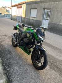 Kawasaki Z300 com 16.000 kms