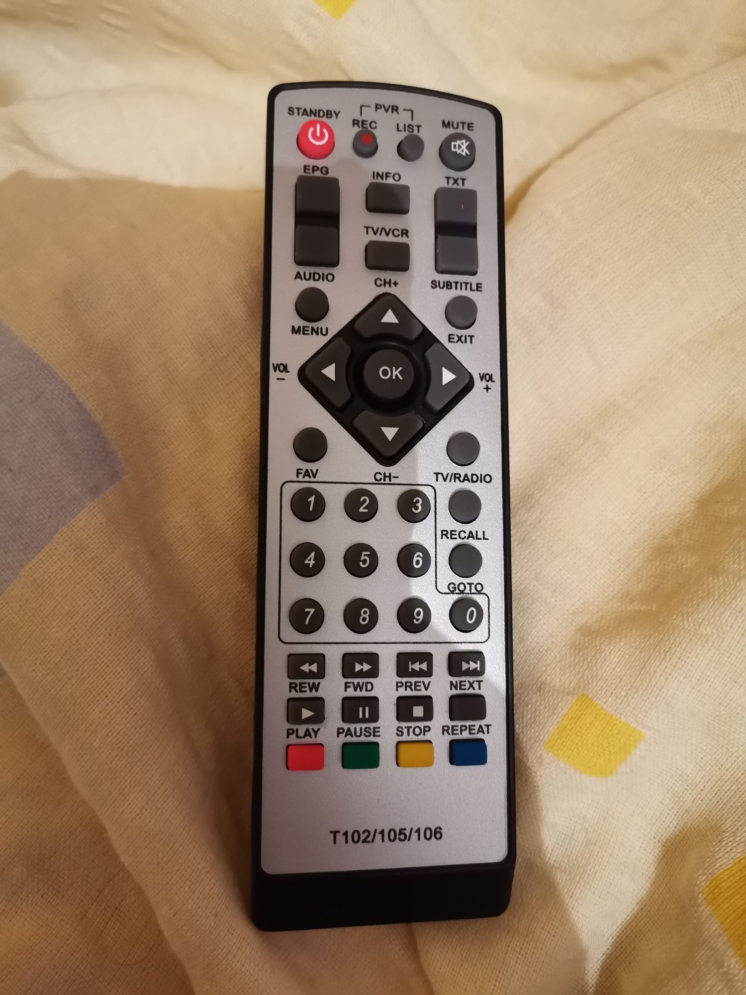 Dekoder DVB-T H.264 AVC typ MAXIMUM z pilotem, 6 prog. TV REPUBLIKA