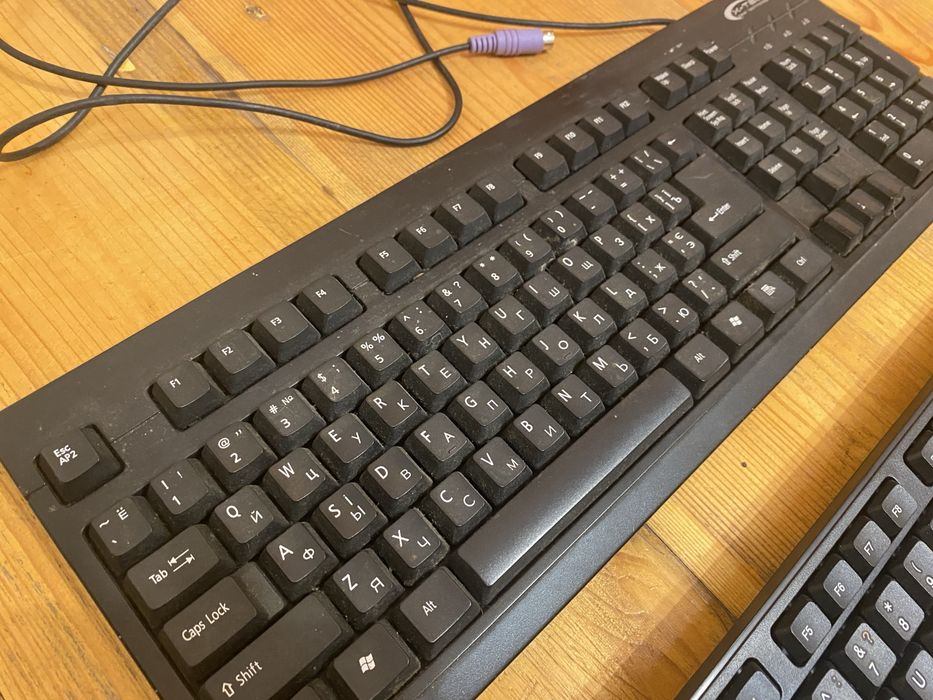 Клавіатура Real. El бездротова для ноутбука та компʼютера.