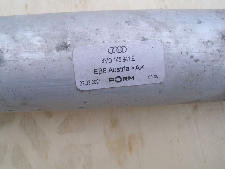 Rura przewód intercoolera Audi Q7,Q8,Touareg Porsche Cayenne