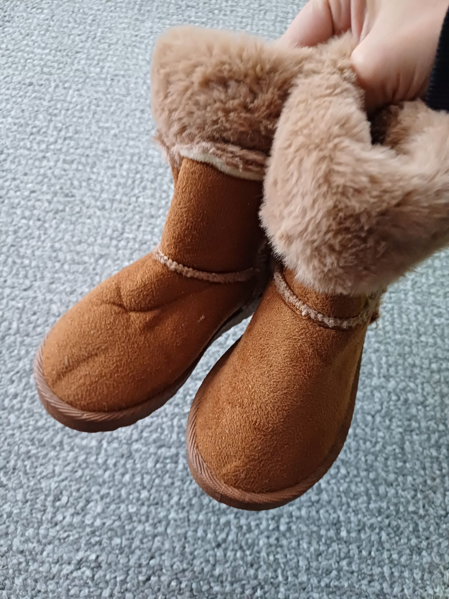 Ciepłe pantofle, buty zimowe emu rozm. 27, 17cm
