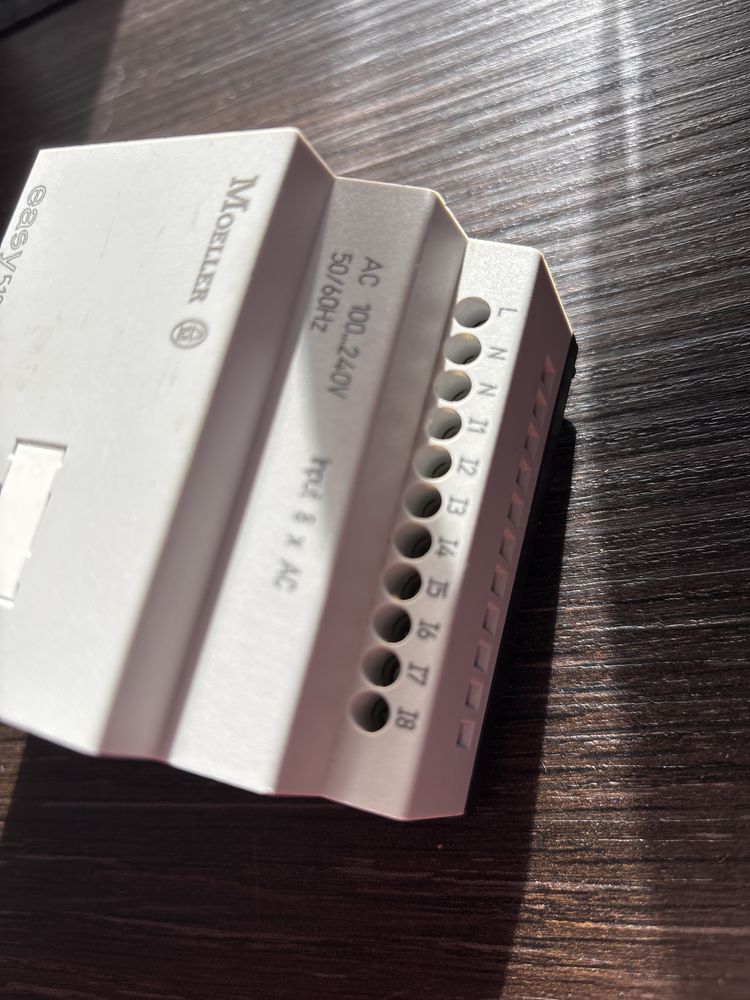 Moeller Easy 512-AC-RCX przekaźnik programowalny