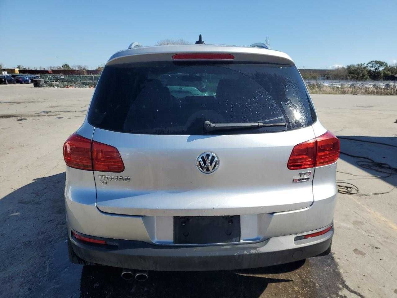 Volkswagen Tiguan S