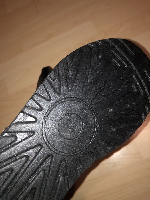 Brązowe śniegowce z beżowym futerkiem