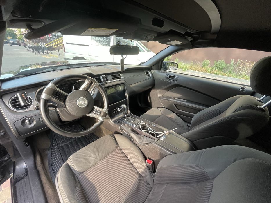 Ford Mustang 3.7i AT