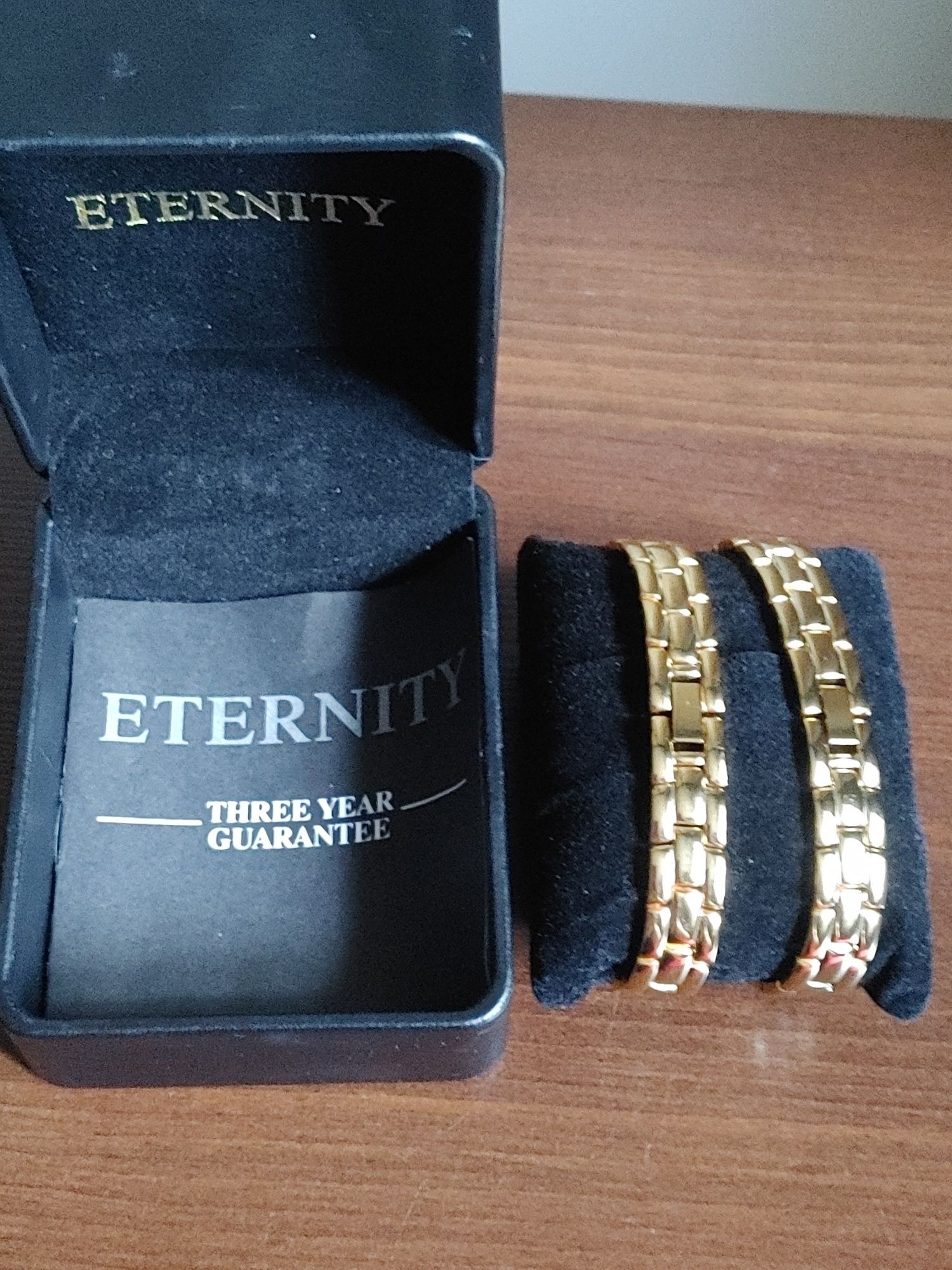 Часы  и  браслет  Eternity