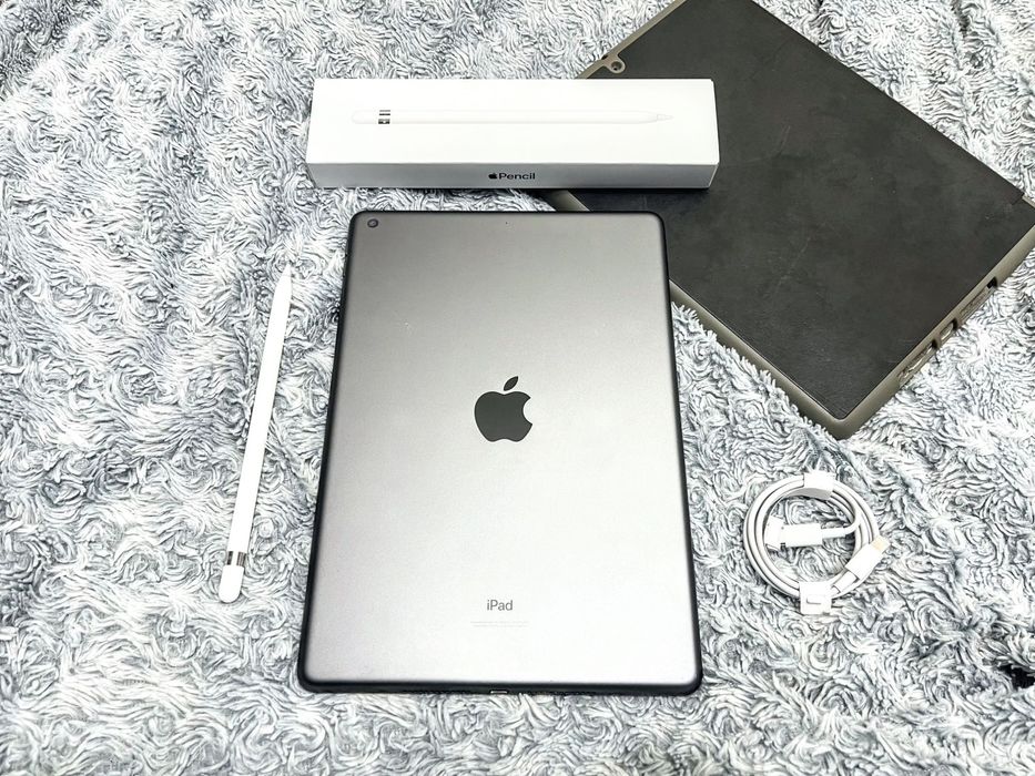 IPad 9 (64 gb) wi-fi, шикарное состояние + чехол! А2602