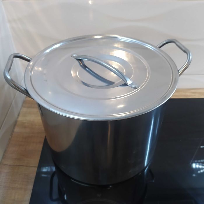 tani i dobry garnek niemieckiej firmy 9,5 litra łapie dno magnes pokry