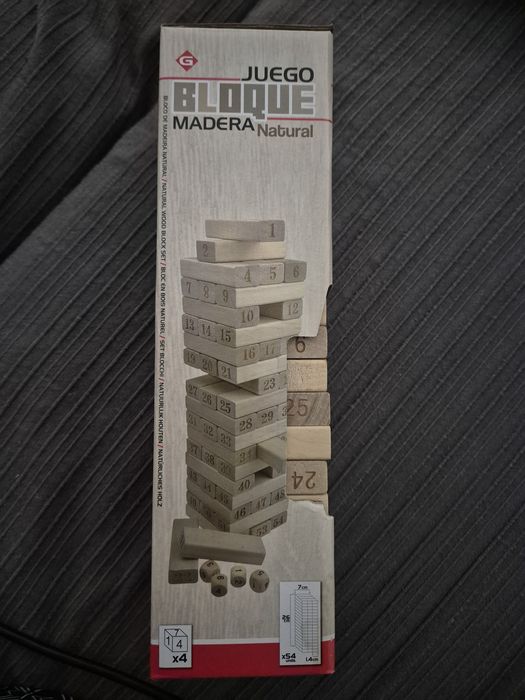 Jenga de madeira jogo