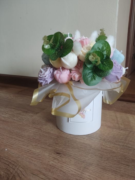 Flowerbox bukiet mydlanych kwiatów