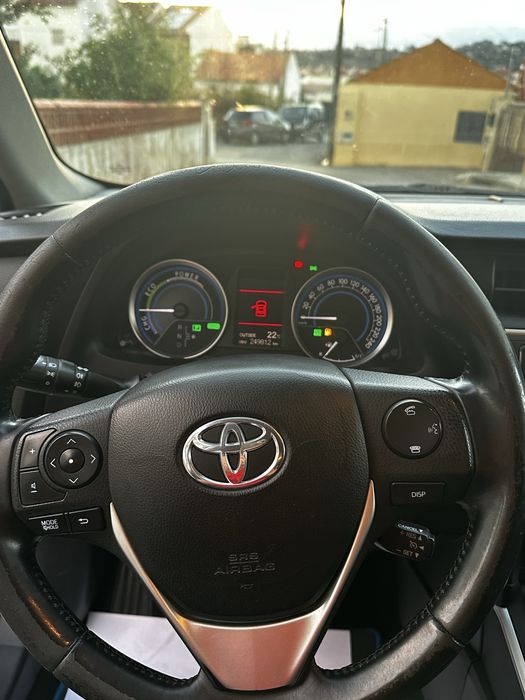 Toyota auris hibrida GPL Economica