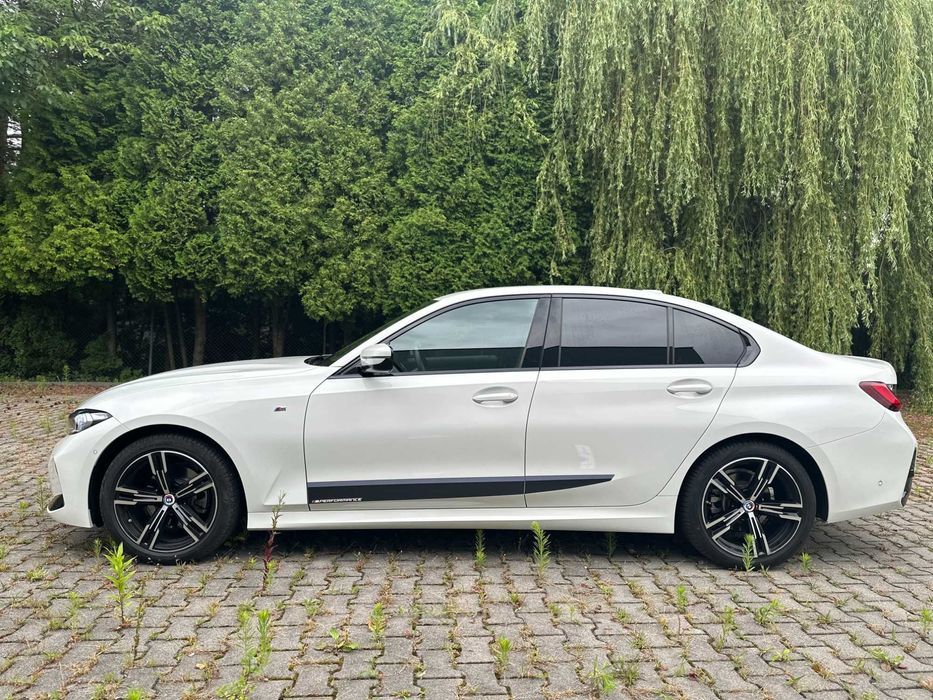 BMW 3 320i X-Dri M-PAKIET wynajem z wykupem w kwocie od 3990zł BEZ BIK