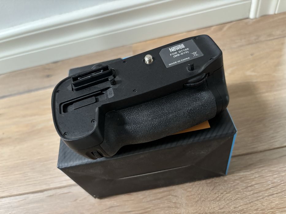 Grip Newell MB-D15 do Nikona D7100