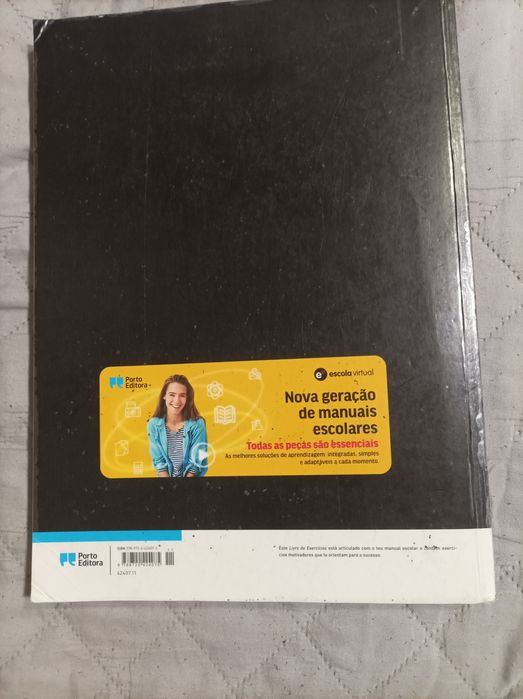 Livro de exercícios de Geometria Descritiva A