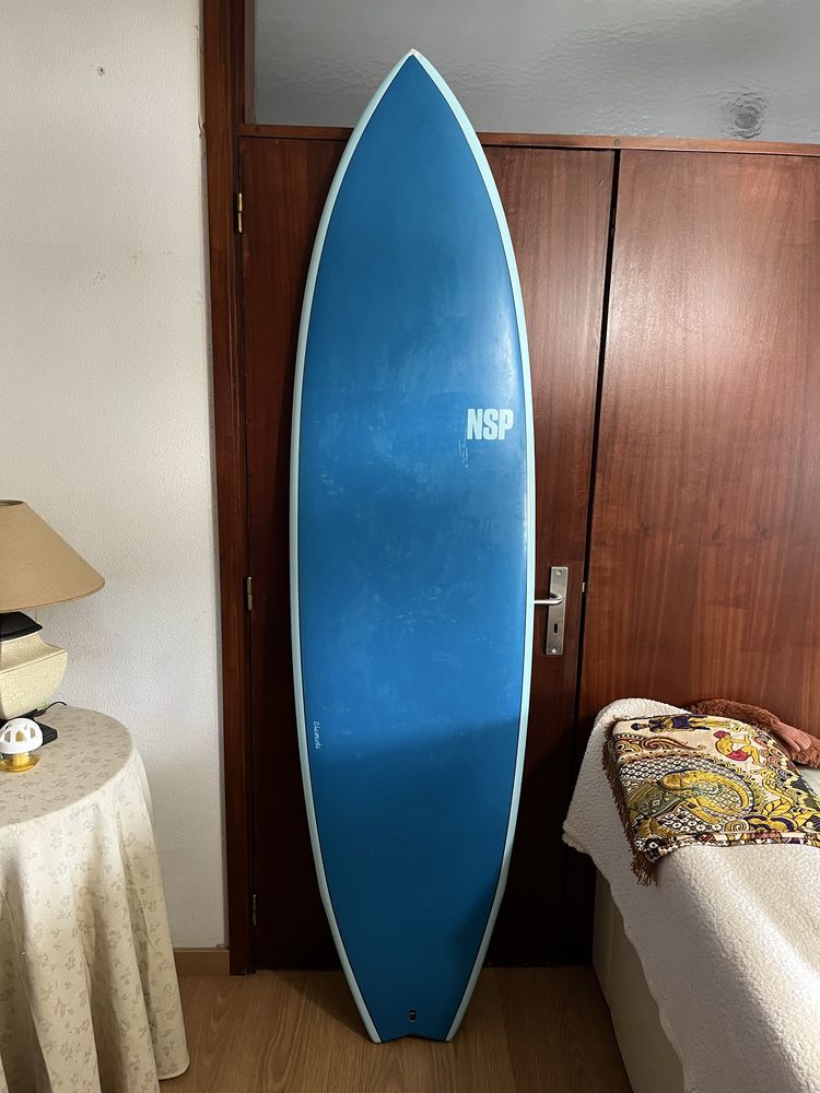 Vendo prancha NSP 7’2, excelente para iniciantes