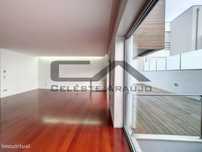 Moradia T4+2 geminada, Nova, em Espinho