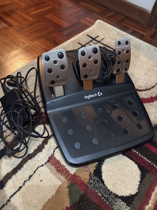 Logitech G29 + Pedais