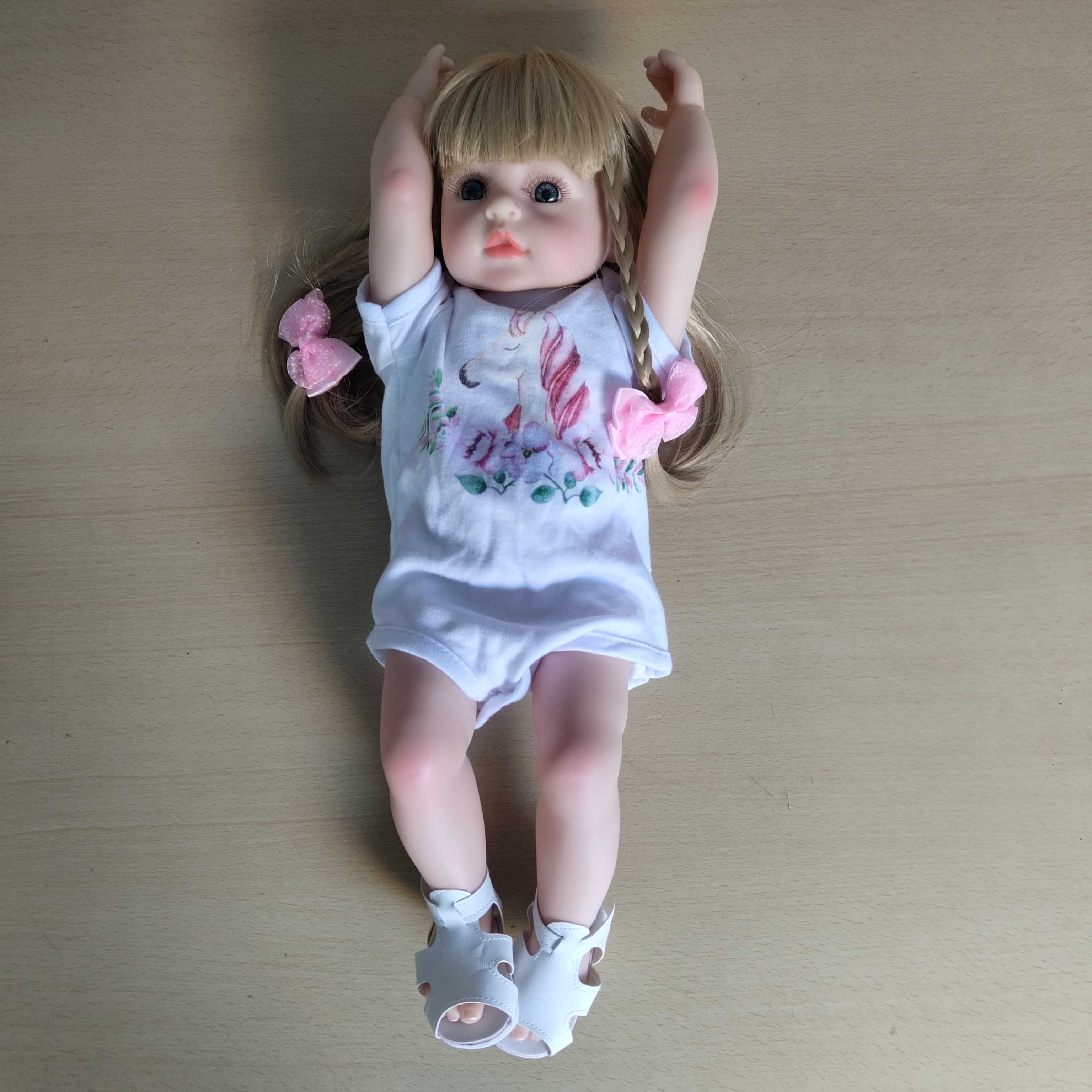 Boneca Baby Reborn Realista Menina Loira Soft Silicone 50cm