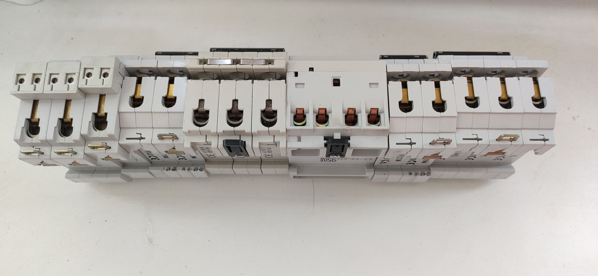Автоматы контакторы молниезащиты ABB