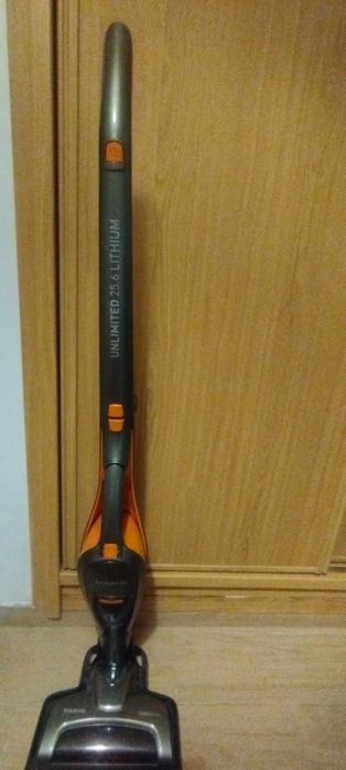 Aspirador Vertical TAURUS Unlim. Lithium - Usado