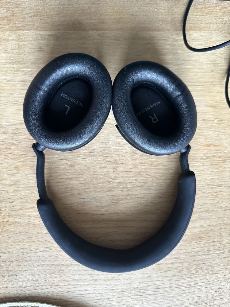 Słuchawki nauszne SENNHEISER Accentum Czarny