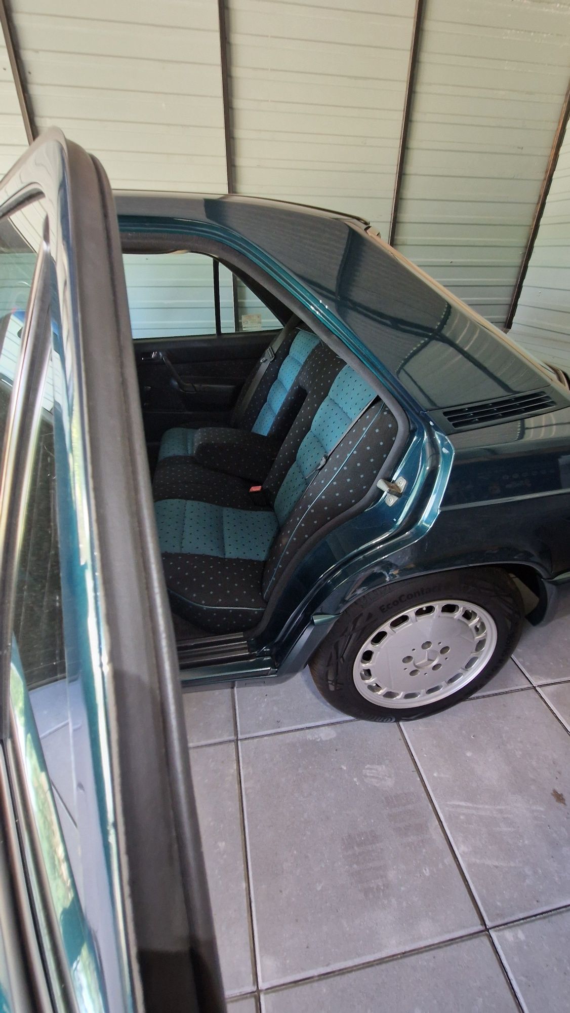 Mercedes w201 2.5D Avantgarde Verde