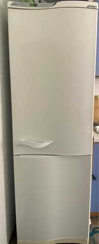 Холодильник Атлант б/у на запчастини