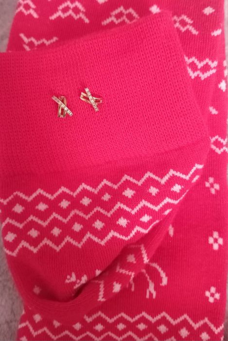 Złote kolczyki wkrętki