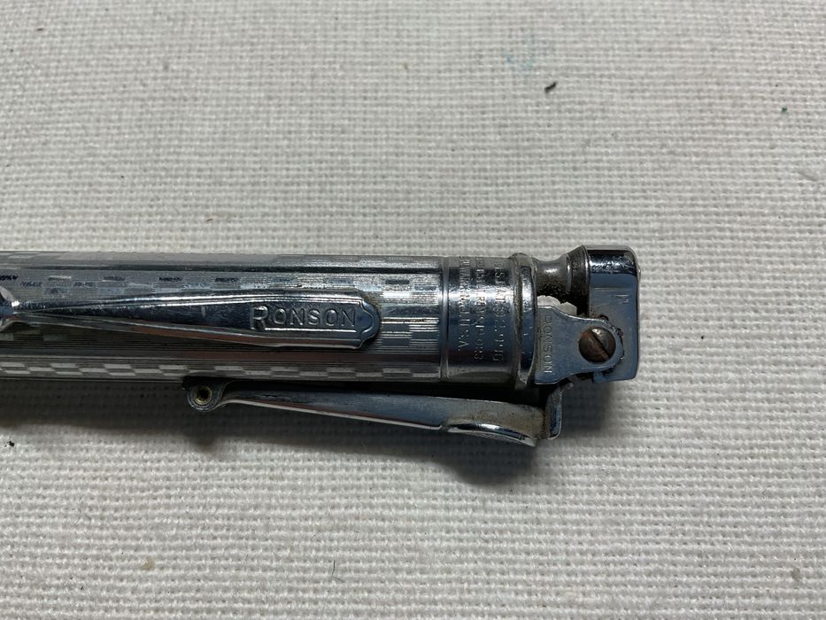 Lapiseira isqueiro da marca Ronson anos 40