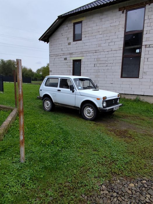 Продам нива 21214