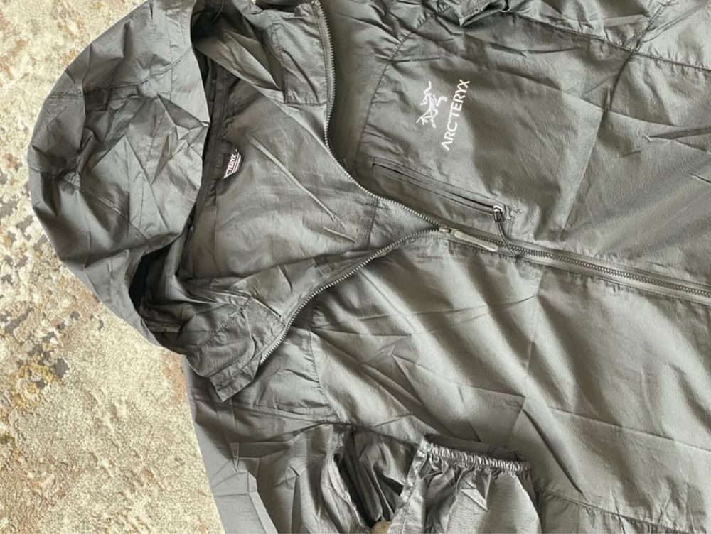 Вітровка Arcteryx на gore-tex