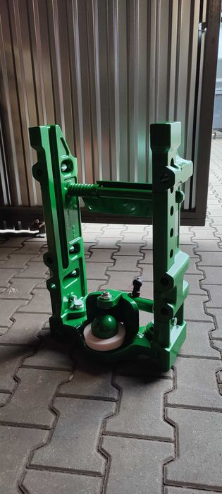Rama zaczepowa K80 Sauermann, korpus, szyna, zaczep, John Deere,