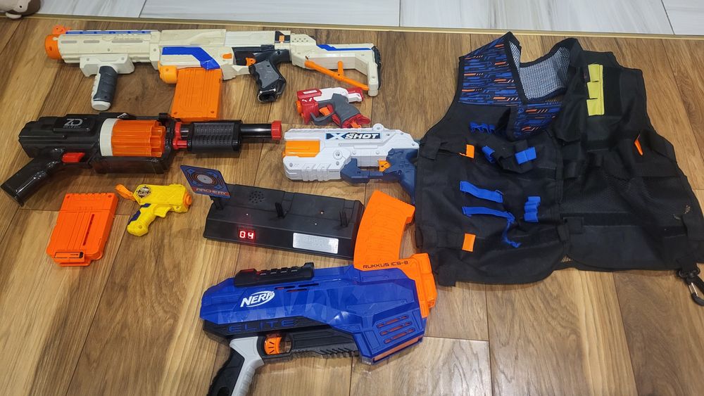 Nerf zestaw kamizelka strzelnica pistolet