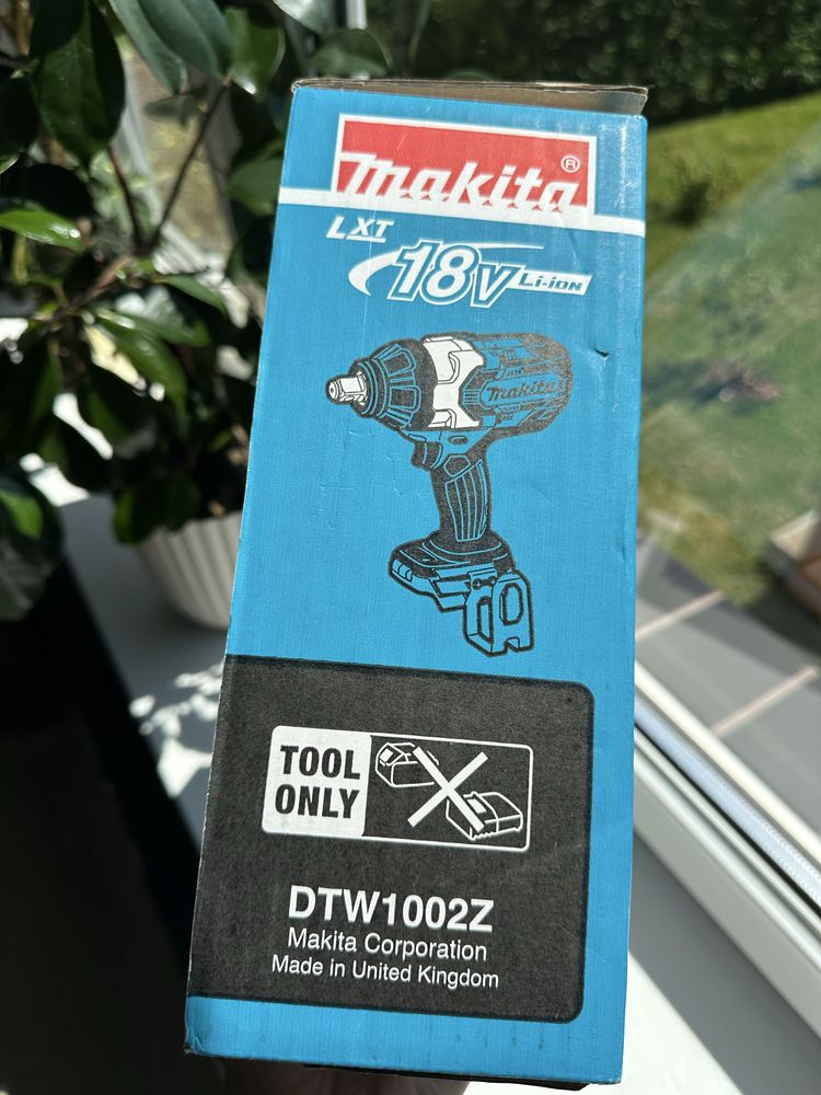 Akumulatorowy klucz udarowy DTW1002Z, LXT, 18V, 1/2", 1 000 Nm aku
