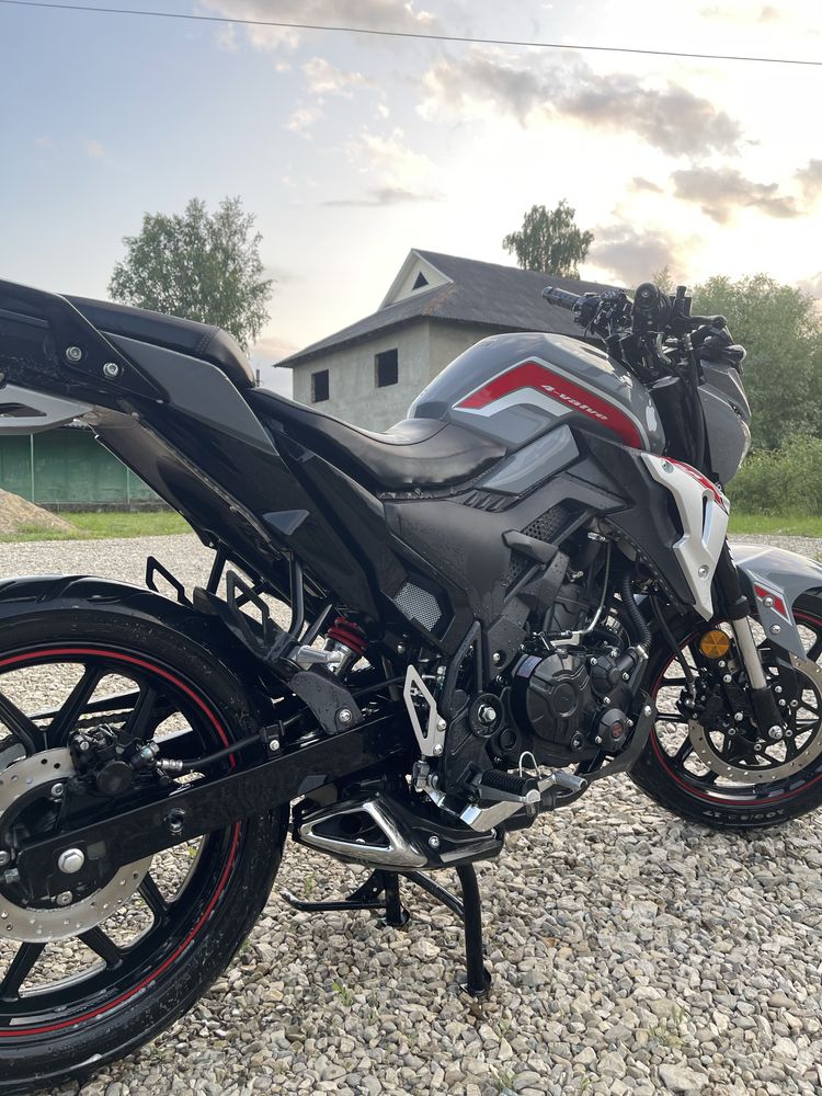 Lifan sr220.