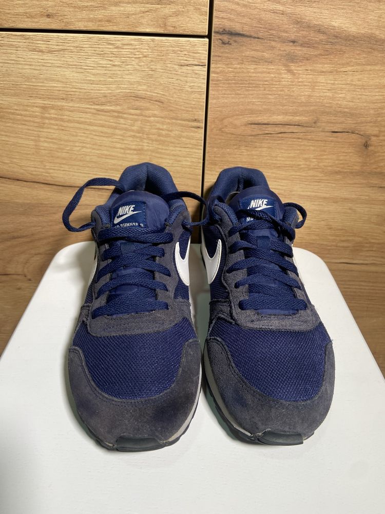 Чоловічі кросівки Nike Md Runner 2