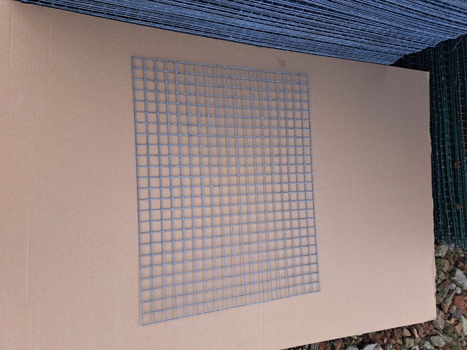 siatka zgrzewana100x47,5cm oko24x24mm fi2mm ruszt,ruszty cele,gołębnik
