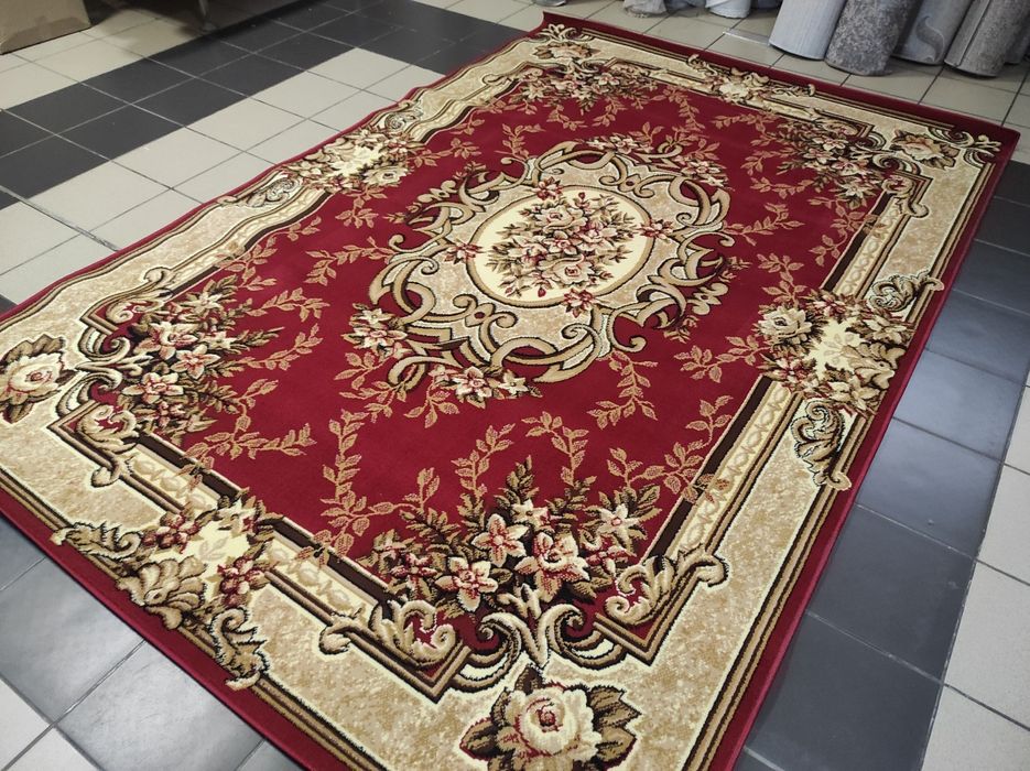 Килим 2х3  нові килими , є різні розміри, 2.50х3.50, 1.40х2 і так далі