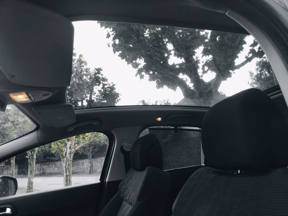 Peugeot 3008 1.6 HDi - Automático - Teto panorâmico - Impecável!