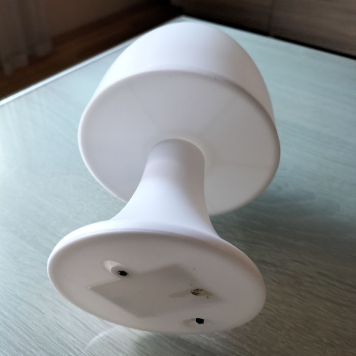 Nowa lampka na biurko Ikea