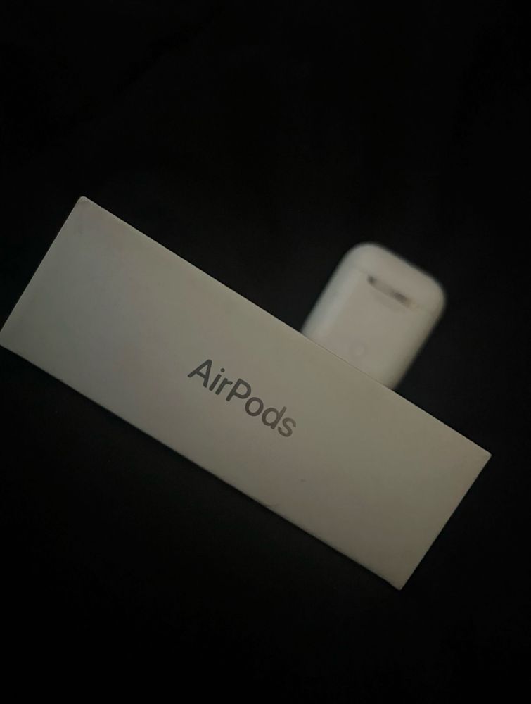 AirPods 2 (оригінал) з кейсом • A2031 A2032