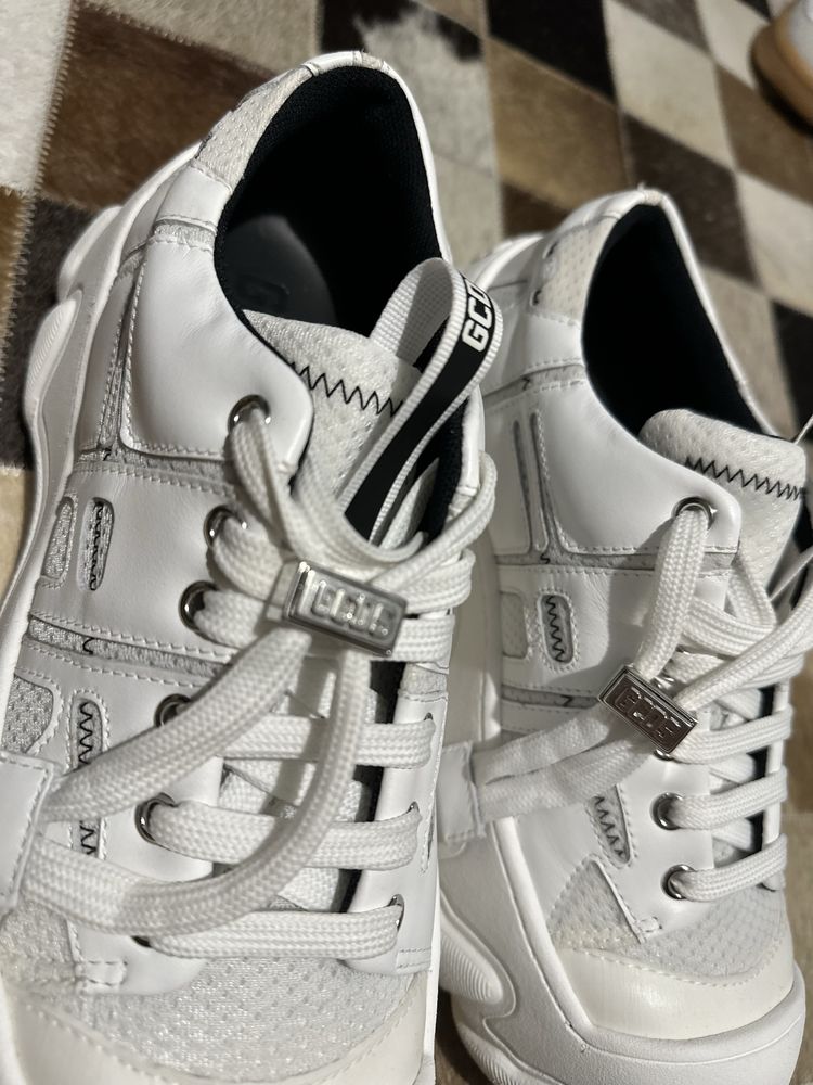 GCDS sneakersy design nowe 39 okazja