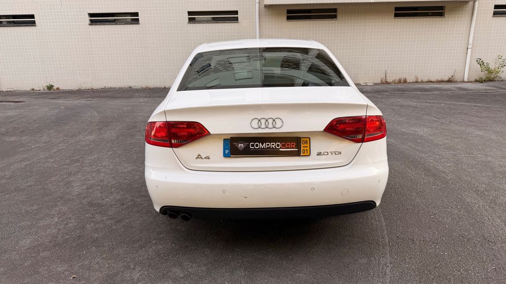 Audi A4 2.TDi S-Line 143CV
