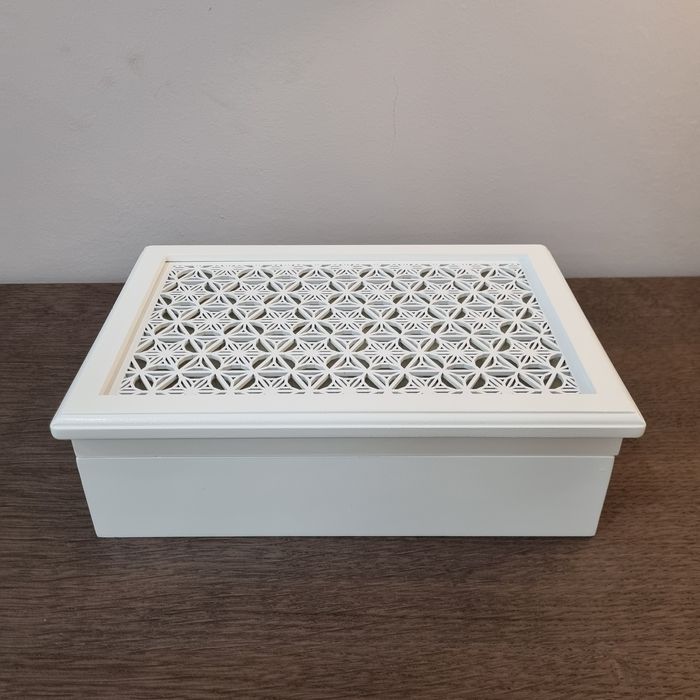 Caixa de 12 Relógios Lacada Branca By Arcoazul