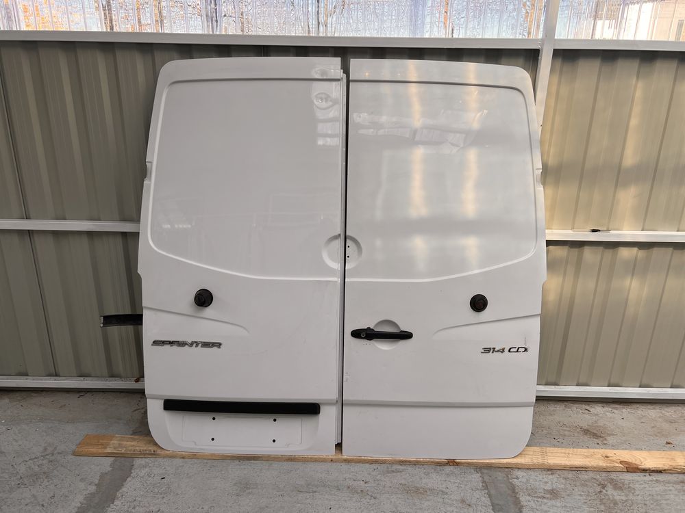 Задние низкие двери задні двері Sprinter W906 крафтер спринтер