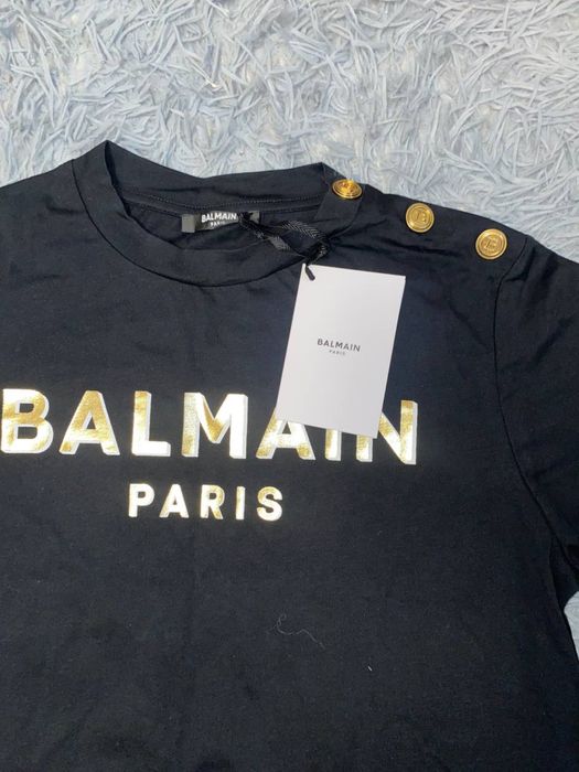 Новая женская черная футболка фирмы Balmain